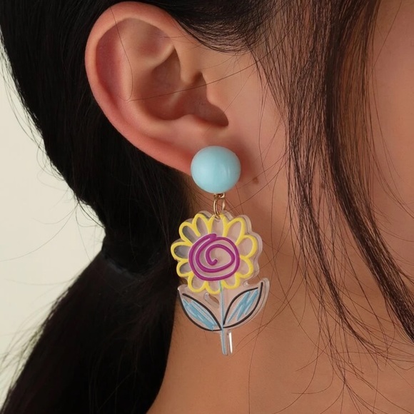 🌸 Adorable Colorful Artsy Scribble Line Drawn Floral Flower Stud Earrings 🌸 - Picture 1 of 3